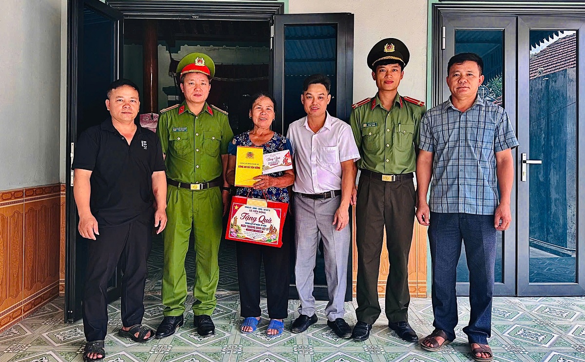 Thăm, tặng quà tri ân nhân ngày Thương binh - Liệt sĩ