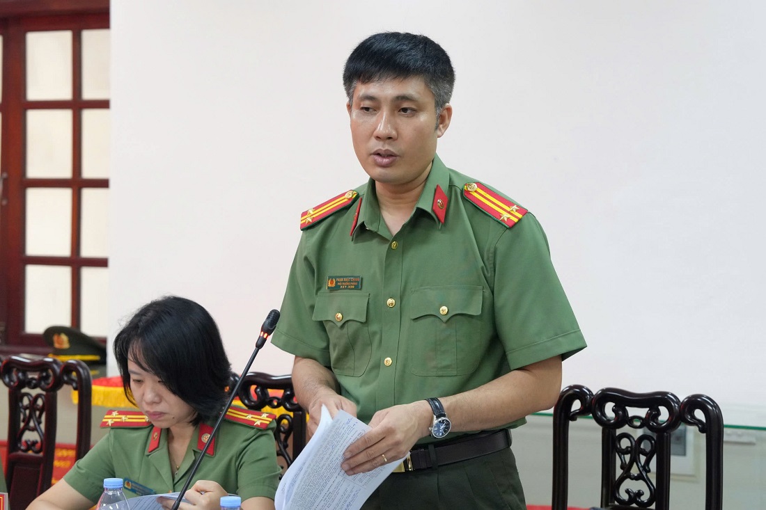Đại diện Lãnh đạo Phòng Tham mưu phát biểu