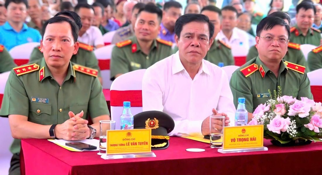 Đại biểu Trung ương và tỉnh Nghệ An tham dự Ngày hội