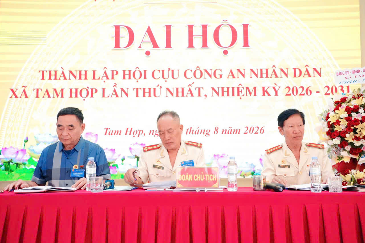 Chủ trì hội nghị