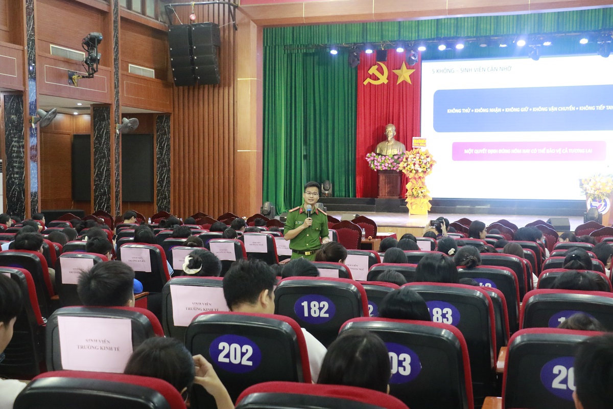 Tuyên truyền, phổ biến pháp luật về phòng, chống ma túy tới sinh viên, học viên
