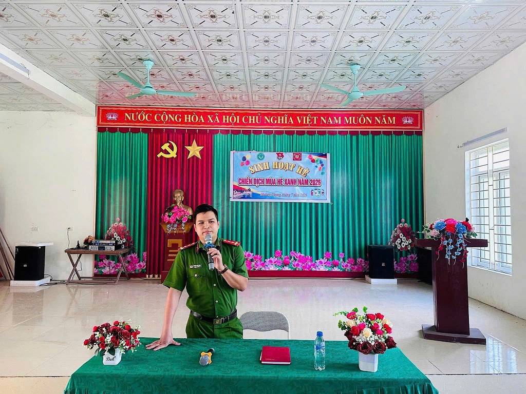 Công an xã tuyên truyền, phổ biến pháp luật