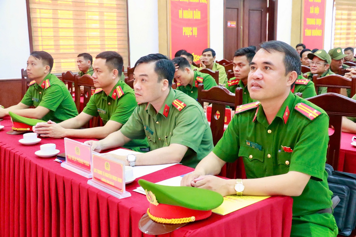 Đại biểu tham dự