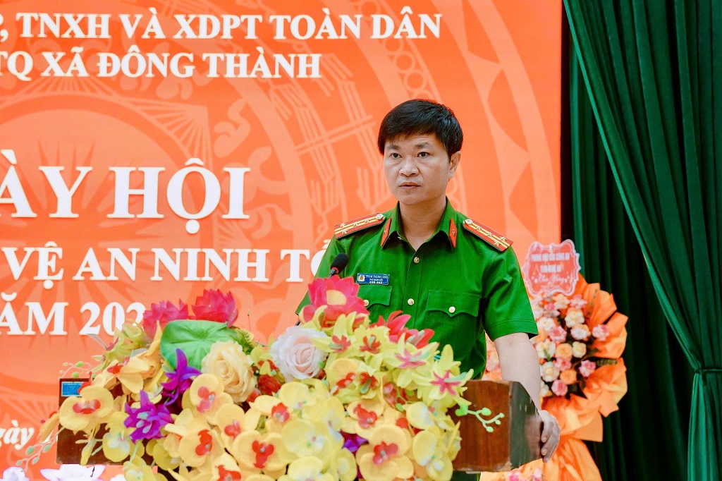 Đồng chí Đại tá Phạm Thành Long, Phó Giám đốc Công an tỉnh phát biểu chỉ đạo tại Ngày hội