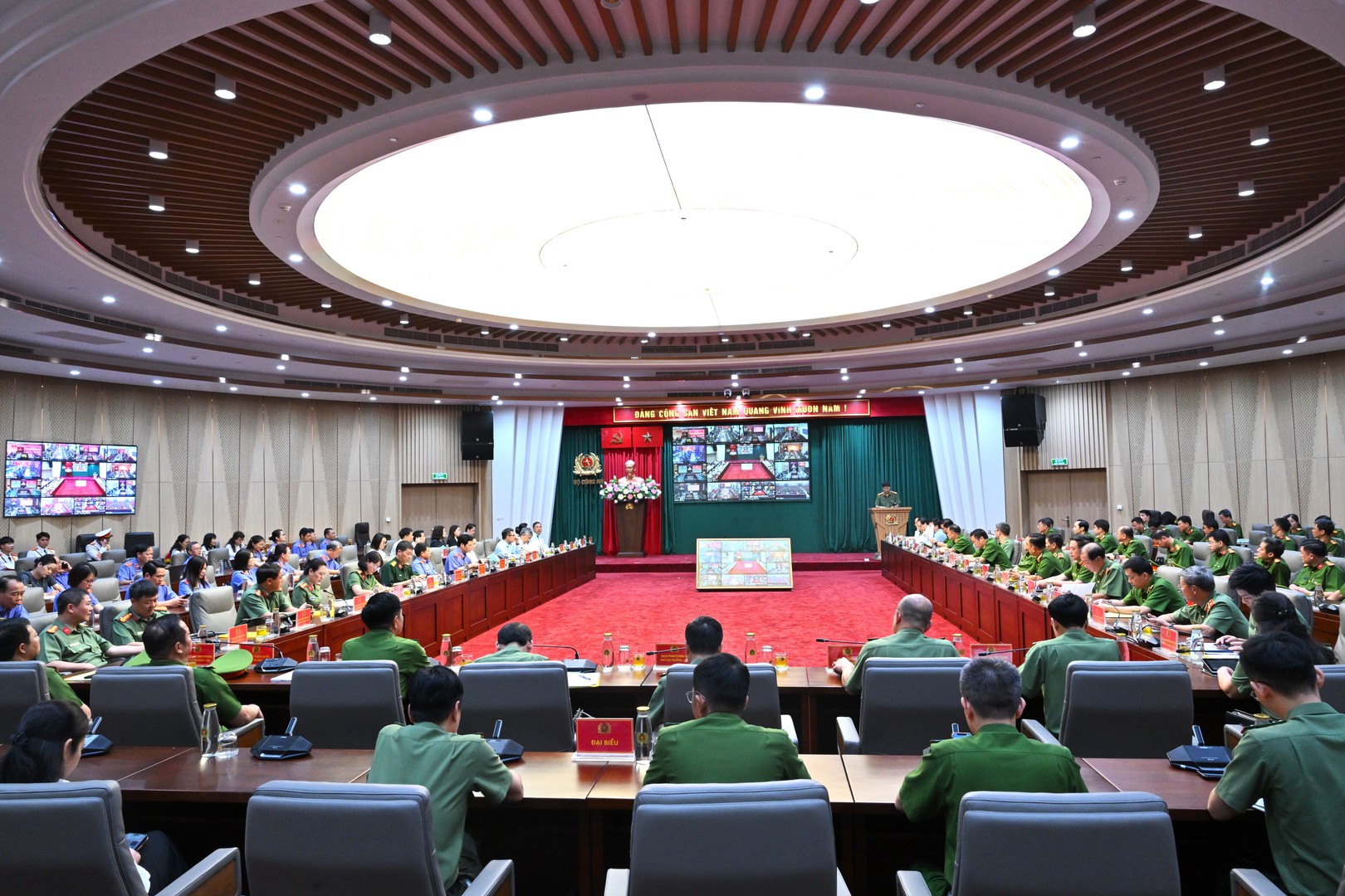 Toàn cảnh Hội nghị