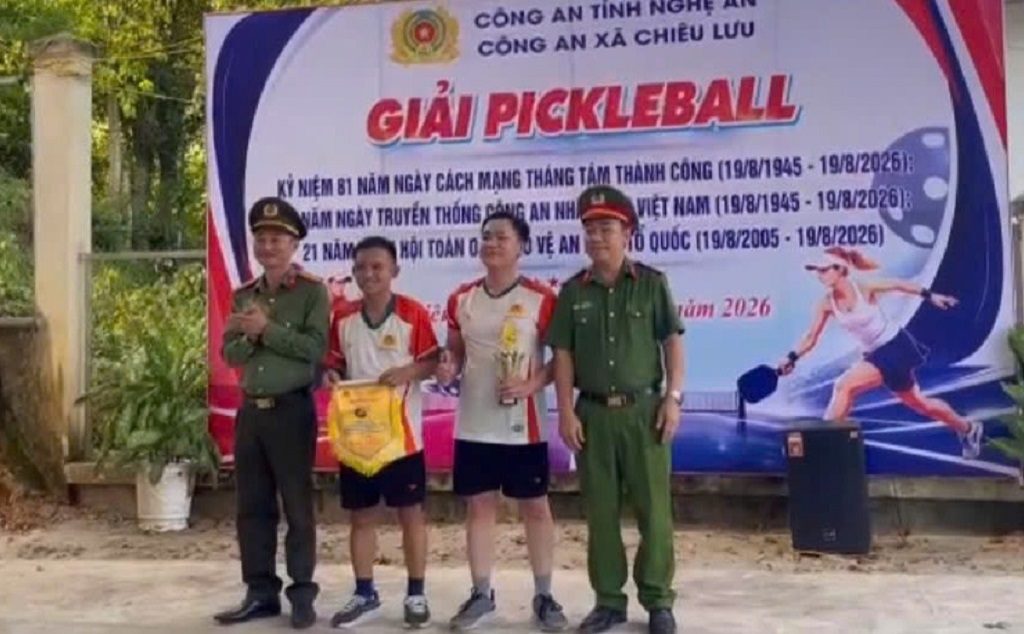 Tại Giải đấu