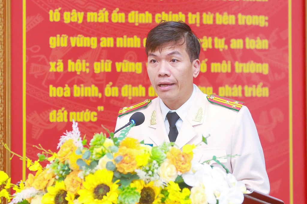 Đồng chí Thượng tá Bùi La Sơn, Tân Hiệu trưởng Trường Văn hóa Công an nhân dân VI phát biểu nhận nhiệm vụ