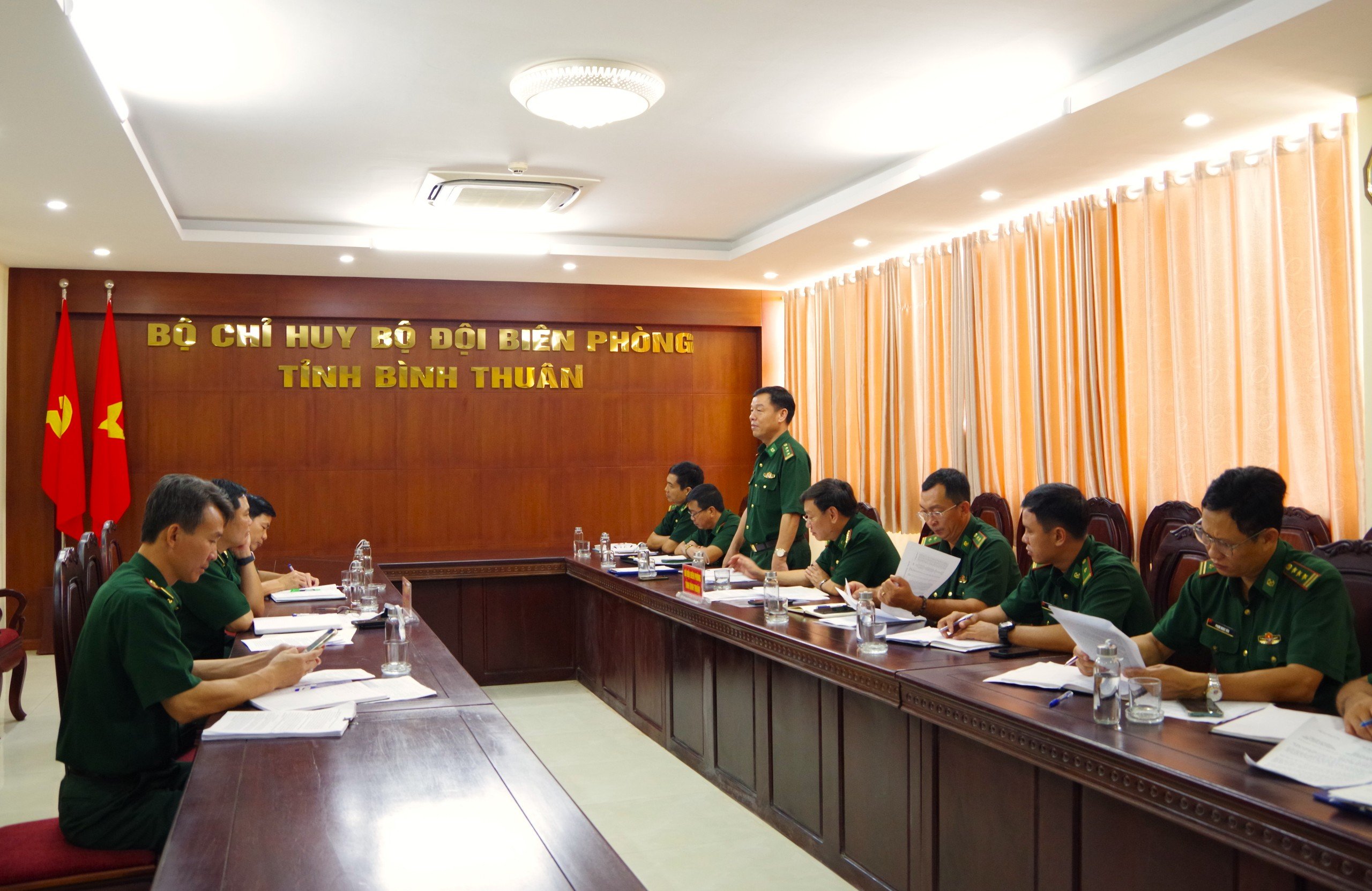 Bộ Chỉ huy Bộ đội Biên phòng tỉnh Bình Thuận và Bà Rịa - Vũng Tàu có buổi làm việc về xử lý các tàu cá bị mất kết nối giám sát hành trình trên 10 ngày.