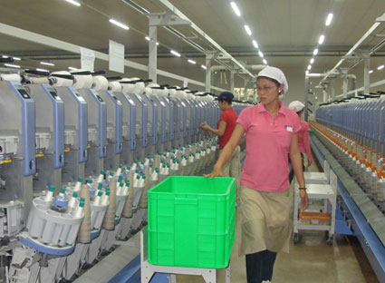 Công ty TNHH Mei Sheng Textiles Việt Nam (CCN Ngãi Giao, huyện Châu Đức) là doanh nghiệp nước ngoài chuyên về dệt vải sợi đã đầu tư thêm xưởng sản xuất để gia tăng năng lực cạnh tranh khi hội nhập sâu.
