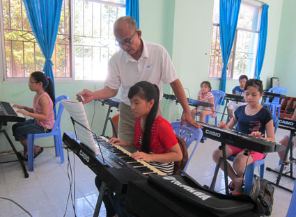 Một lớp học âm nhạc tại Nhà Thiếu nhi tỉnh.