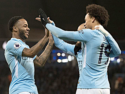 Sterling (bìa trái) ghi bàn nhanh nhất ở Premier League mùa này.