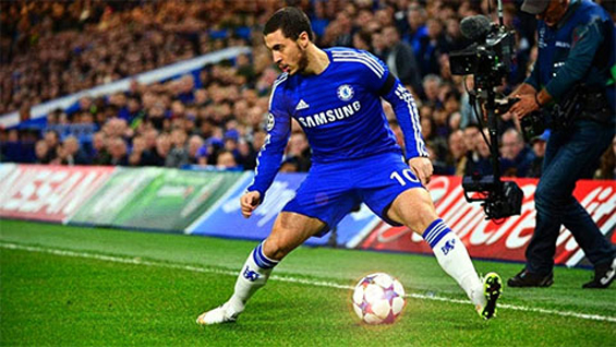 Eden Hazard trong màu áo Chelsea.