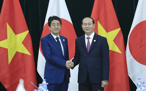 Chủ tịch nước Trần Đại Quang tiếp Thủ tướng Nhật Bản Shinzo Abe nhân dịp tham dự Tuần lễ Cấp cao APEC 2017 tại Đà Nẵng.