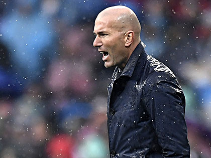 Zidane sẽ được Juventus chào đón nếu rời Real.