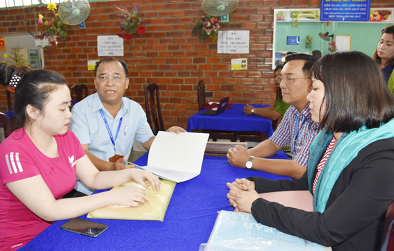 Đoàn kiểm tra liên ngành Du lịch và Dịch vụ TP.Vũng Tàu kiểm tra tại quán Thuyền Chài Seafood (phường Thắng Tam)