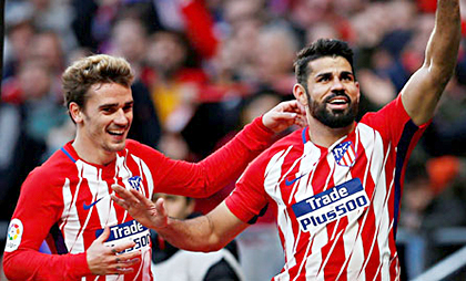 Costa (bìa phải) đang cho thấy sự hiệu quả khi trở về thi đấu cho Atletico Madrid.