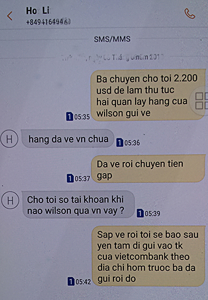 Một mẩu trao đổi thông tin giữa đối tượng lừa đảo và người bị hại qua mạng.