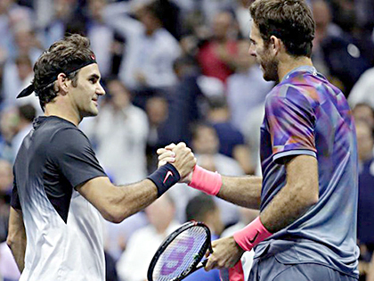 Federer (bìa trái) sẽ đại chiến Del Potro ở chung kết Indian Wells.