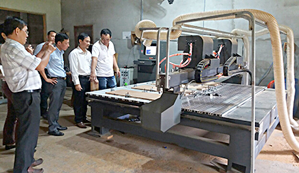 Trung tâm Khuyến công và Tư vấn Phát triển công nghiệp tỉnh nghiệm thu dự án “Hỗ trợ đầu tư máy khắc công nghiệp CNC cho Công ty TNHH Chu Lai”.