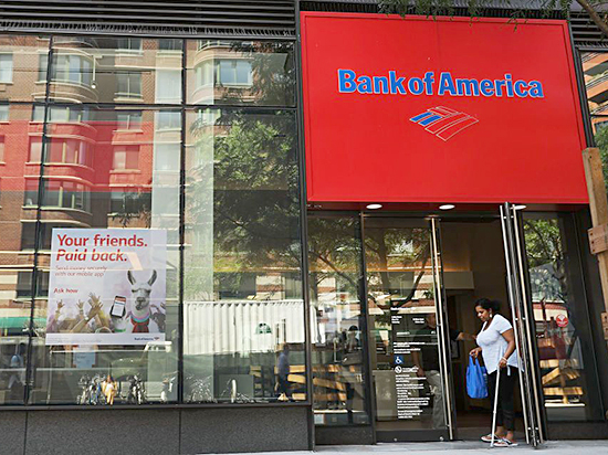 Một chi nhánh của Ngân hàng Mỹ Bank of America ở New York City, Mỹ.