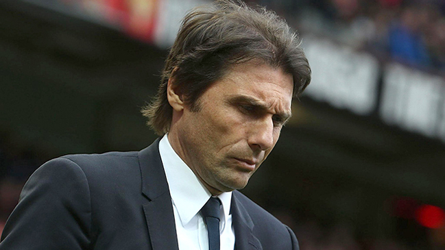 Sau 2 mùa giải gắn bó, tương lai Antonio Conte tại Chelsea đang vô cùng bấp bênh.