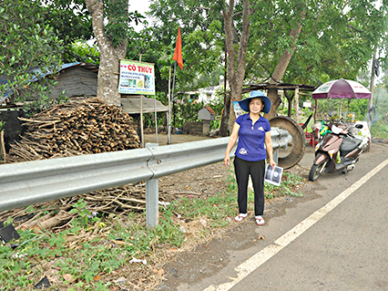 Bà Võ Mỹ Lệ (thôn Sông Cầu, xã Nghĩa Thành) khiếu nại diện tích đất và nhà ở gần 5.700m2 nằm ngay mặt tiền Quốc lộ 56 của gia đình bà bị thu hồi với giá bồi thường là không tương xứng với giá thị trường cùng vị trí.