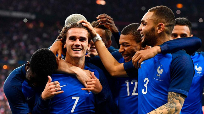 Griezmann (7) cùng các đồng đội sẽ đưa tuyển Pháp vào chung kết tối nay?