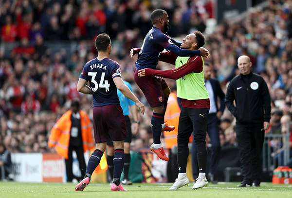 Arsenal có lợi thế sân nhà trong trận đấu với Leicester. 