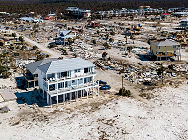 Căn nhà của Russell King và Lebron Lackey tại Mexico Beach.