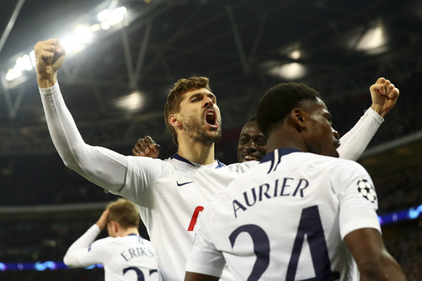 Tottenham đã đặt 1 chân vào Tứ kết Champions League.