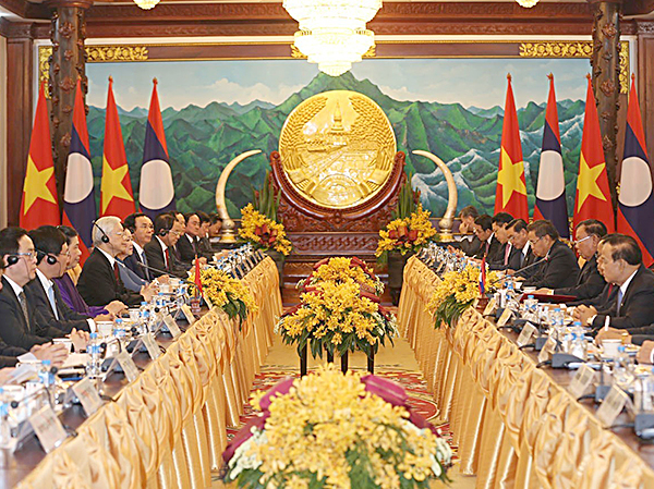 Tổng Bí thư, Chủ tịch nước Nguyễn Phú Trọng hội đàm với Tổng Bí thư, Chủ tịch nước Lào Bounnhang Vorachith. Ảnh: TRÍ DŨNG