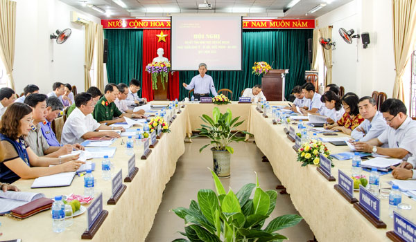 Đồng chí Nguyễn Lập, Phó Bí thư Thành ủy, Chủ tịch UBND TP. Vũng Tàu phát biểu tại hội nghị. 