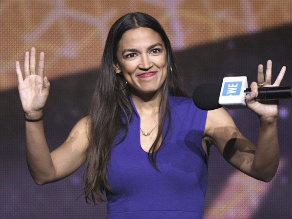 Sự xuất hiện của Ocasio-Cortez trong Quốc hội đã mang đến làn gió mới, phá vỡ hoàn toàn “bức trần kính” đối với nữ giới trên chính trường.