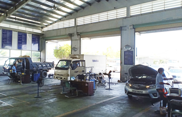 Kiểm định xe tại Trung tâm đăng kiểm phương tiện giao thông vận tải.
