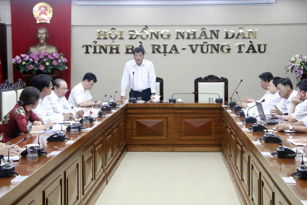 Đồng chí Trần Đình Khoa, Ủy viên Ban Thường vụ Tỉnh ủy, Phó Chủ tịch HĐND tỉnh kết luận tại buổi làm việc.