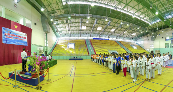 Toàn cảnh lễ khai mạc giải Taekwondo trẻ tỉnh BR-VT năm 2019.