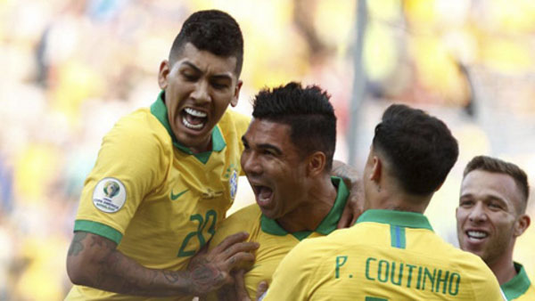 Selecao đã có trận thắng Peru 5-0 với các pha làm bàn của Casemiro, Roberto Firmino, Everton, Dani Alves và Willian.