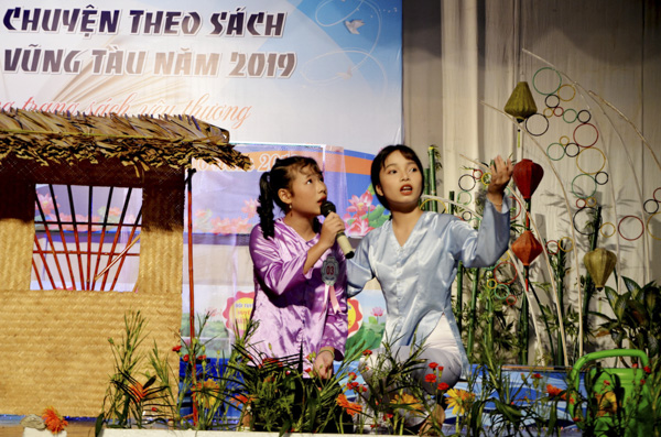 Thí sinh Tôn Nữ Đoan Trang (lớp 4, huyện Xuyên Mộc) và câu chuyện “Hạnh phúc giản đơn” tại Liên hoan.