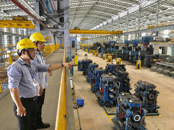 Sản xuất thép tại nhà máy thép Tung Ho Việt Nam, một DN 100% vốn đầu tư của Đài Loan. Ảnh: MINH TÂM