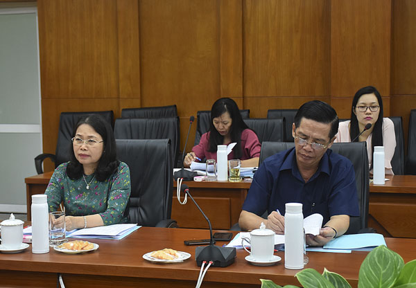 Bà Nguyễn Thị Yến, Phó Bí thư Thường trực Tỉnh ủy, Trưởng Đoàn ĐBQH tỉnh tham dự Hội nghị.