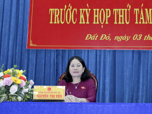 Đại biểu Nguyễn Thị Yến, Phó Bí thư Thường trực Tỉnh ủy, Trưởng Đoàn ĐBQH tỉnh TXCT huyện Đất Đỏ. Ảnh: DIỄM QUỲNH