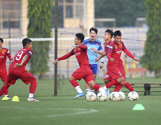Dù nhiều vị trí tiền vệ bị chấn thương, trong đó có Xuân Trường nhưng ông Park vẫn còn nhiều phương án thay thế.