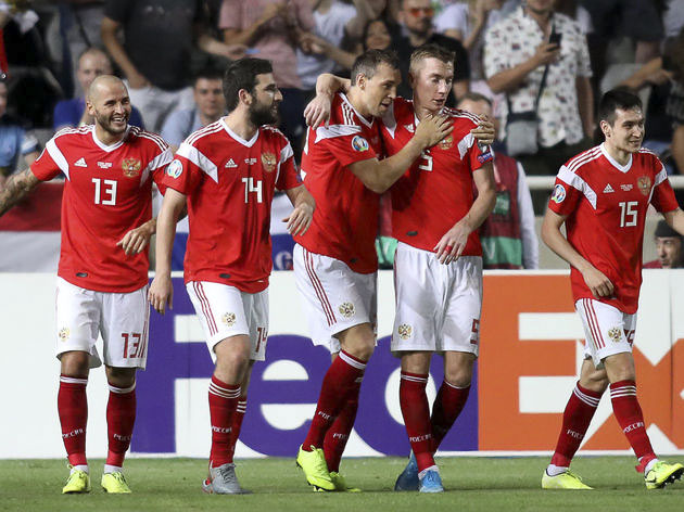 Ảnh 2 - Nga ăn mừng có vé dự VCK Euro 2020