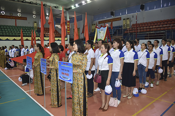 200 VĐV tham gia hội thao.