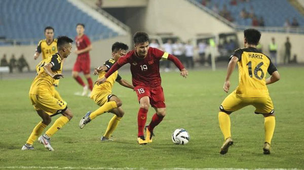 Ở vòng loại U23 châu Á, Quang Hải và các đồng đội dễ dàng hạ U22 Brunei tại Mỹ Đình.