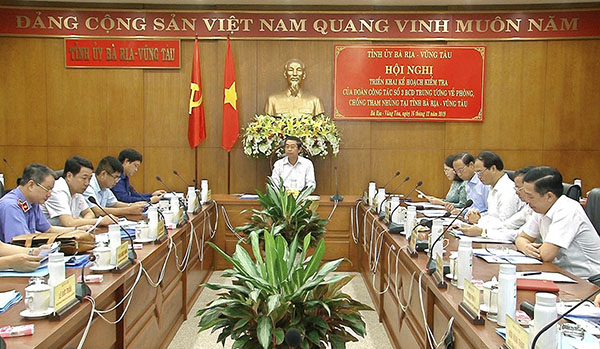 Quang cảnh buổi làm việc.