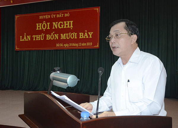Ông Hồ Văn Lợi, Bí thư Huyện ủy Đất Đỏ phát biểu khai mạc Hội nghị.