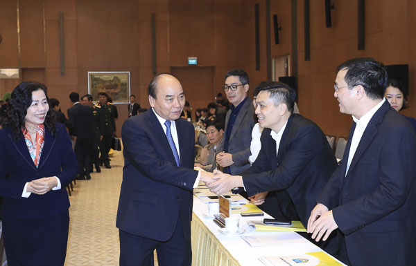 Thủ tướng Nguyễn Xuân Phúc với các đại biểu dự hội nghị.  Ảnh: Thống Nhất