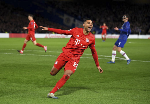 Gnabry lập cú đúp giúp Bayern Munich giành được lợi thế rất lớn sau trận lượt đi.
