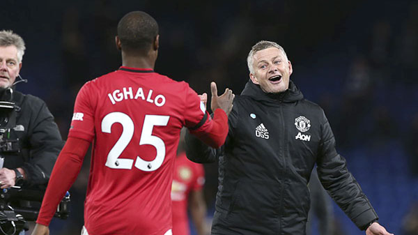  Thầy trò Ole Gunnar Solskjær sẽ trở lại Top 4 sau vòng đấu này?  